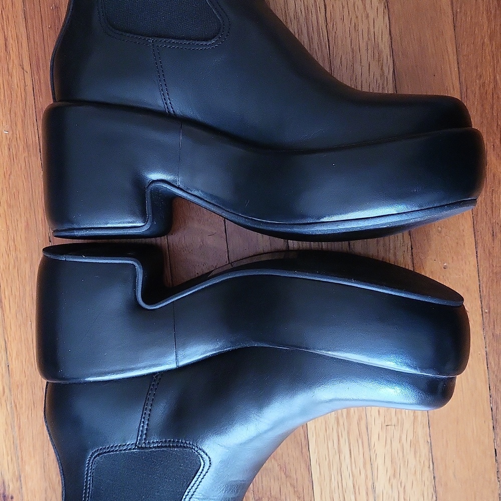 Everlane Puffa Boots - Picture 3 of 8